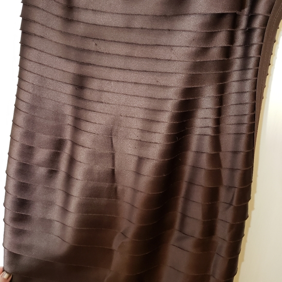 Evening Gown - Picture 4 of 7